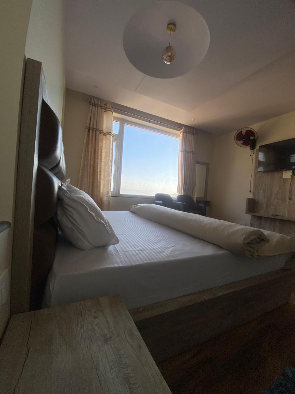 Harmony Heights Hotell Shimla Exteriör bild
